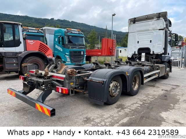 Kamion sa zamjenjivom nadogradnjom MERCEDES-BENZ Actros 2543 6x2 Euro 6 Wechselfahrgestell Bj15