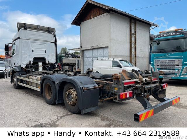 Kamion sa zamjenjivom nadogradnjom MERCEDES-BENZ Actros 2543 6x2 Euro 6 Wechselfahrgestell Bj15
