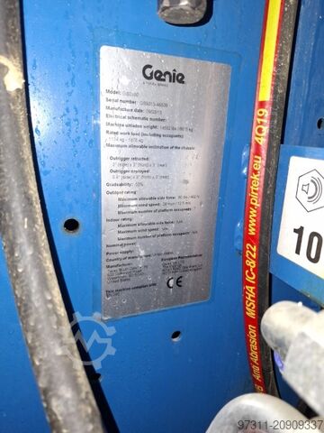 žirklinis keltuvas Genie GS-3390 RT