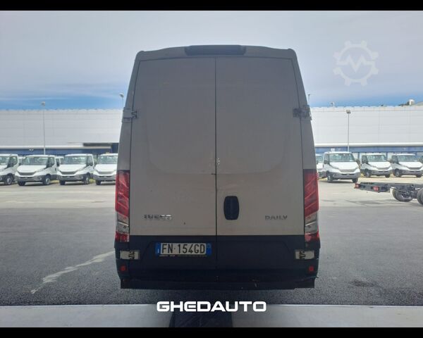 Minibus IVECO 35C13 - 35C13 furgone