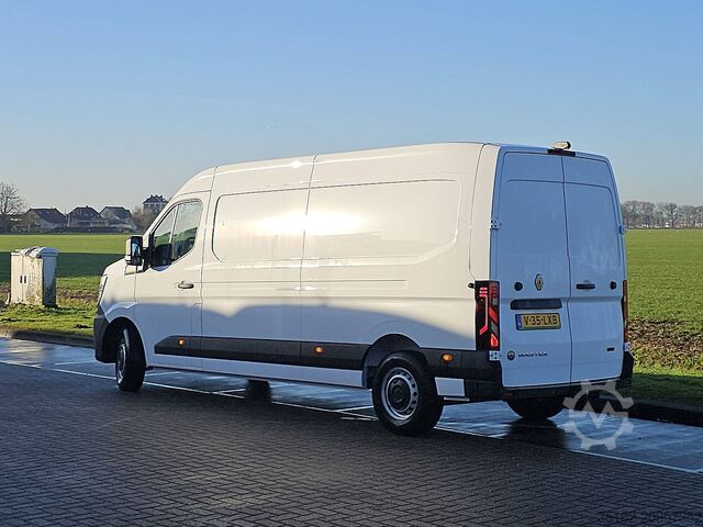 High-roof van RENAULT MASTER L3H2 404Km WLTP Navi