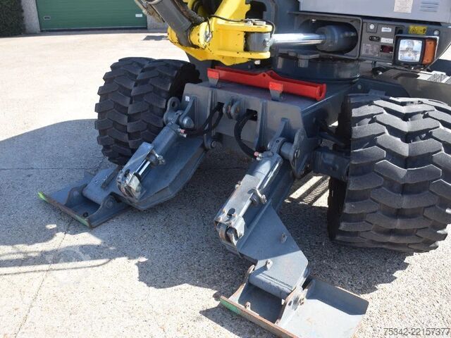 Hjólagröfu WACKER NEUSON EW100 wheel-excavator Model E06-06