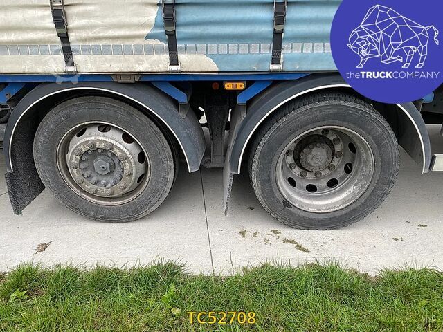 Bâche coulissante Iveco Stralis