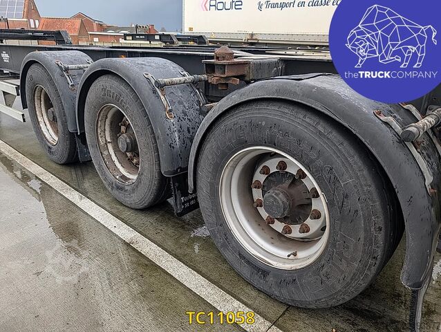 Preprava kontajnerov Turbos Hoet Tank chassis Gooseneck