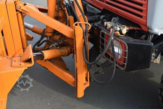 Dragbil MERCEDES-BENZ Unimog 424 / Multicar / Xylon