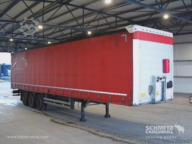 Trailer semi terbuka dengan terpal Schmitz Cargobull Curtainsider Standard