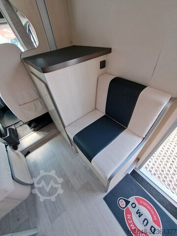 Camping-car semi-intégré ACROSS 660 LD - 6 Sitze/6 Betten m.Tageszulassung