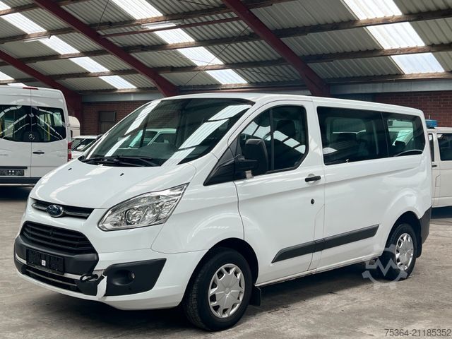 Kleinbus FORD Transit Custom 2.0 TdCi L1H1 9Sitze Motor Defect