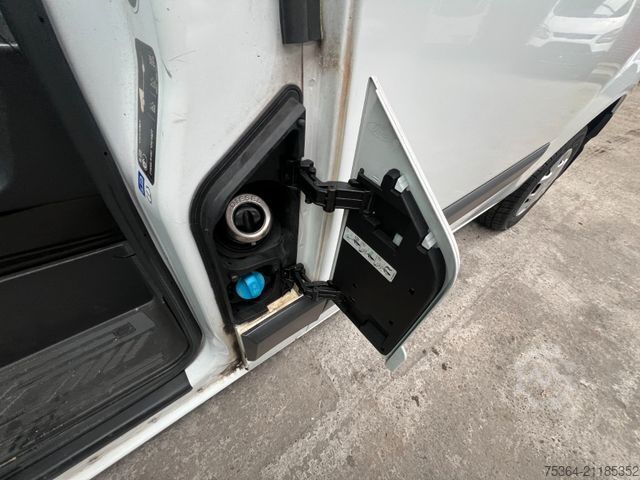 Kleinbus FORD Transit Custom 2.0 TdCi L1H1 9Sitze Motor Defect