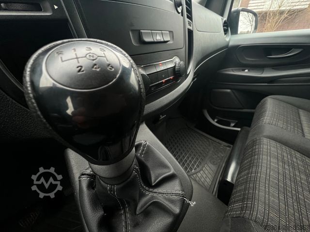 Minibus MERCEDES-BENZ Vito 111 Cdi BlueTEC 9 Sitze Klima Navi Tempomat