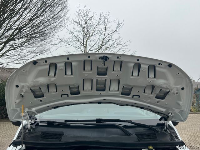 Minibus MERCEDES-BENZ Vito 111 Cdi BlueTEC 9 Sitze Klima Navi Tempomat