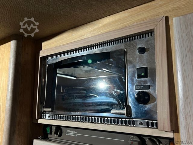 Camper terintegrasi TABBERT FFB 680 Classic Fiat 2.5 Diesel Solar Hubbett Tv