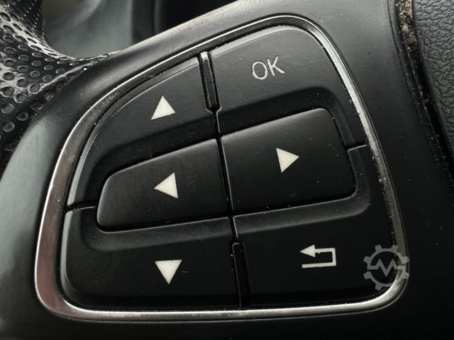 Minibus MERCEDES-BENZ Vito 111 Cdi BlueTEC 9 Sitze Klima Navi Tempomat