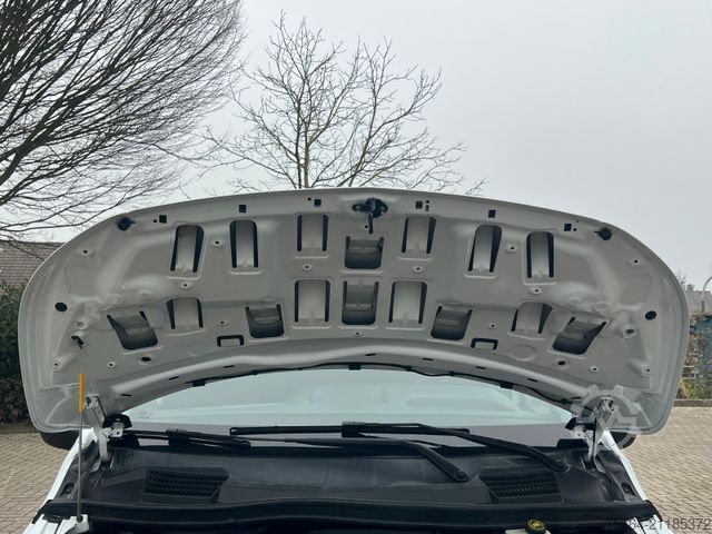 Minibus MERCEDES-BENZ Vito 111 Cdi BlueTEC 9 Sitze Klima Navi Tempomat