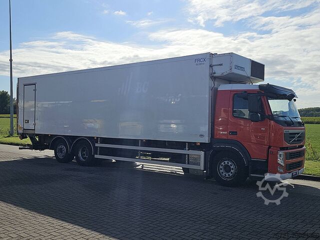 Transporte refrigerado/congelado VOLVO FM 11.330 6X2 FRIGOBL. LIFT