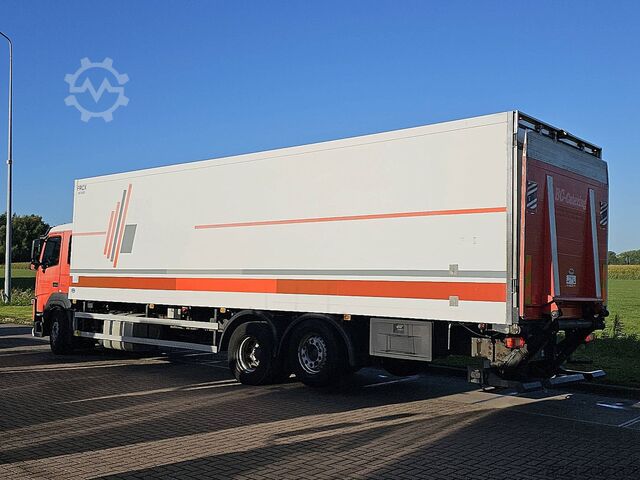 Transporte refrigerado/congelado VOLVO FM 330 6X2 FRIGOBL. LIFT