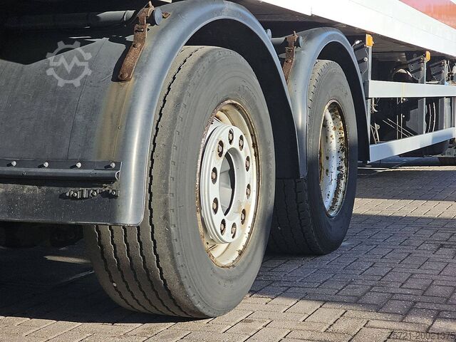 Transporte refrigerado/congelado VOLVO FM 330 6X2 FRIGOBL. LIFT