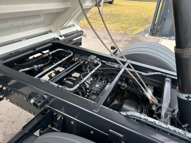 Auto-dizalica montirana na kamionu MAN TGL 12.220 Kipper KRAN 14m FUNK Greifer  AHK