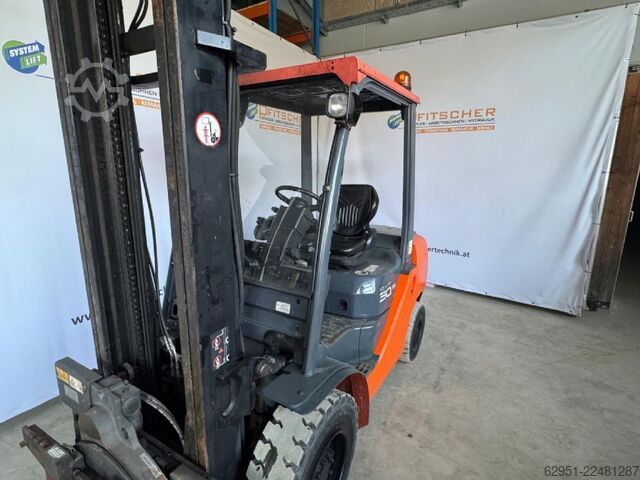 Carretilla elevadora diésel Toyota 8FDF30