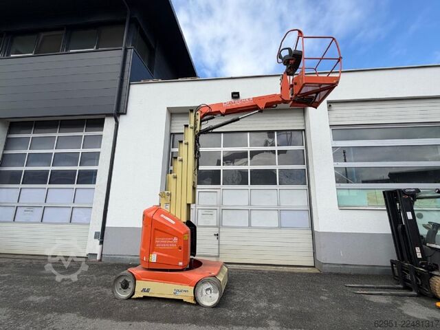Вертикален асансьор JLG Toucan 12E