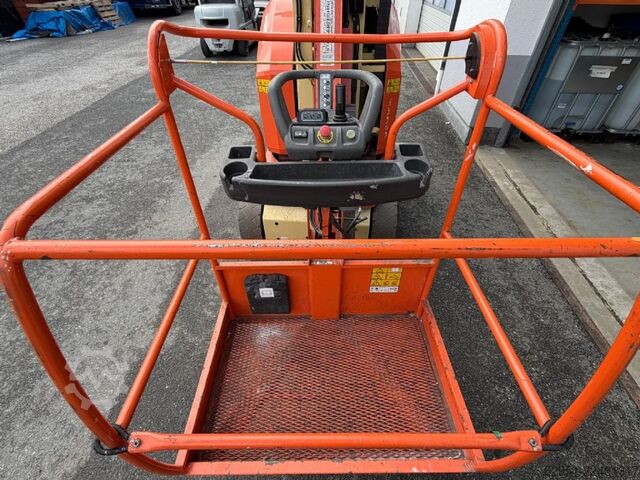 Вертикален асансьор JLG Toucan 12E