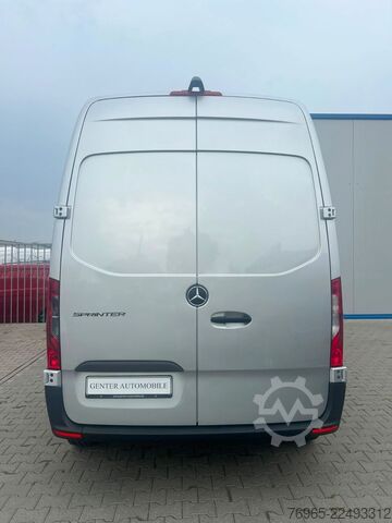 High top van MERCEDES-BENZ Sprinter 215 9G-TR HOCH+LANG KLIMA 3-SITZ KAMERA