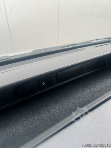 High top van MERCEDES-BENZ Sprinter 215 9G-TR HOCH+LANG KLIMA 3-SITZ KAMERA