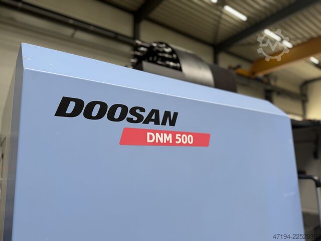 вертикальний обробний центр DOOSAN DNM 500