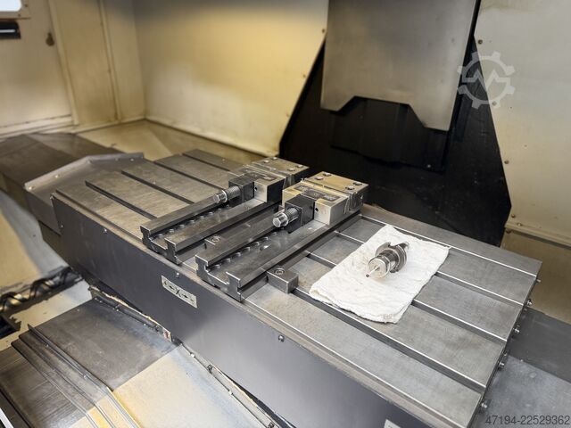 вертикальний обробний центр DOOSAN DNM 500