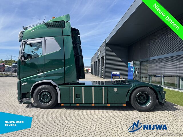 Standard-SZM Volvo FH 500 TC 4x2 Showtruck + I-Park