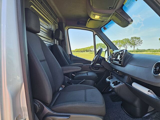 סטיישן עם גג גבוה MERCEDES-BENZ SPRINTER 519 L3H2 Dubbellucht LED