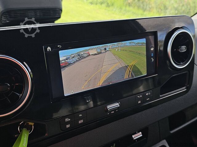 Stationbíll með háu þaki MERCEDES-BENZ SPRINTER 311 L2H2 MBUX10  RWD