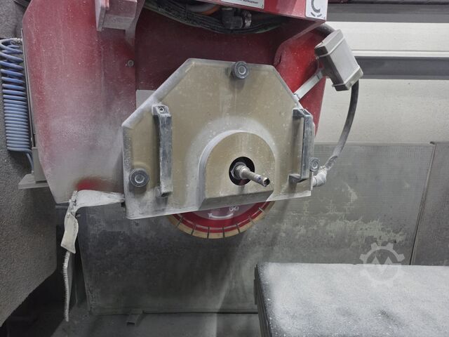 Machining center NOAT QUBO