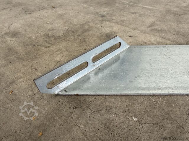 Comprimento diagonal: 410 mm / Saliência: 225 mm Agraffenwinkel für Rückwandgitter Gitter Konsole Halter Befestigungswinkel