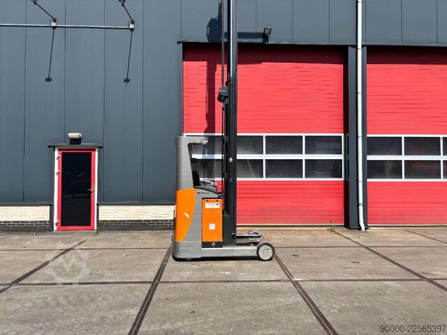 Reachtruck Still FMX 17 8.8 meter 1700 kg Reachtruck
