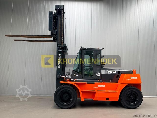 מלגזה Doosan D 160 S-5