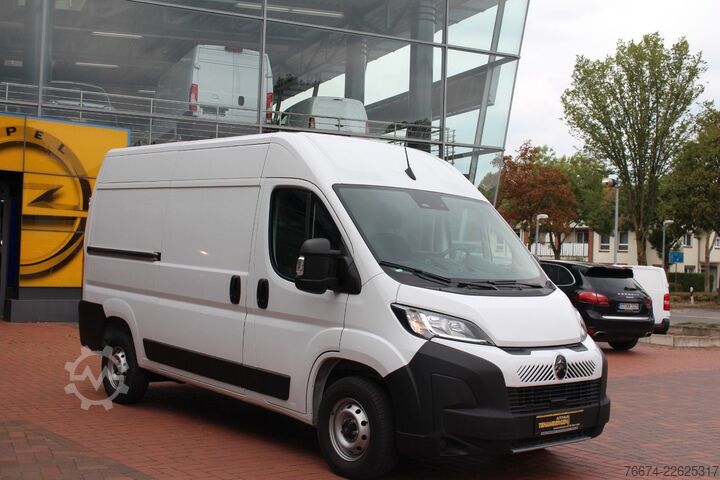 Xe van thùng kín Citroën Jumper Kasten 35 L2H2 BlueHDi 140 Standhzg Kamer