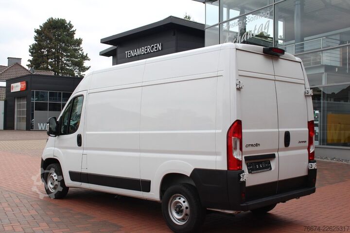 Xe van thùng kín Citroën Jumper Kasten 35 L2H2 BlueHDi 140 Standhzg Kamer