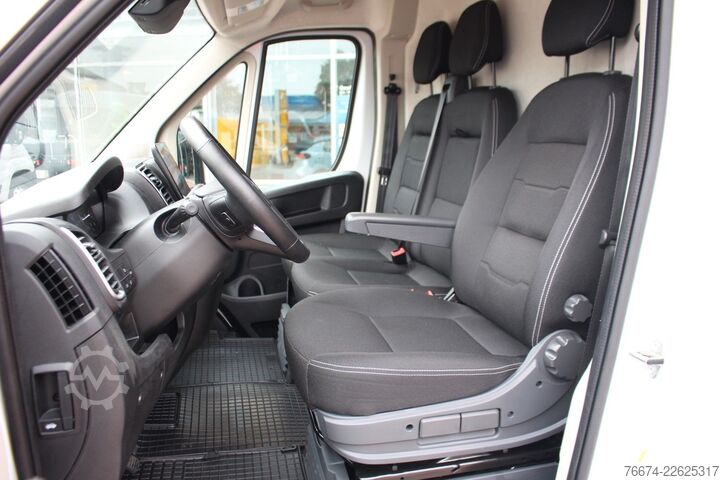 Xe van thùng kín Citroën Jumper Kasten 35 L2H2 BlueHDi 140 Standhzg Kamer