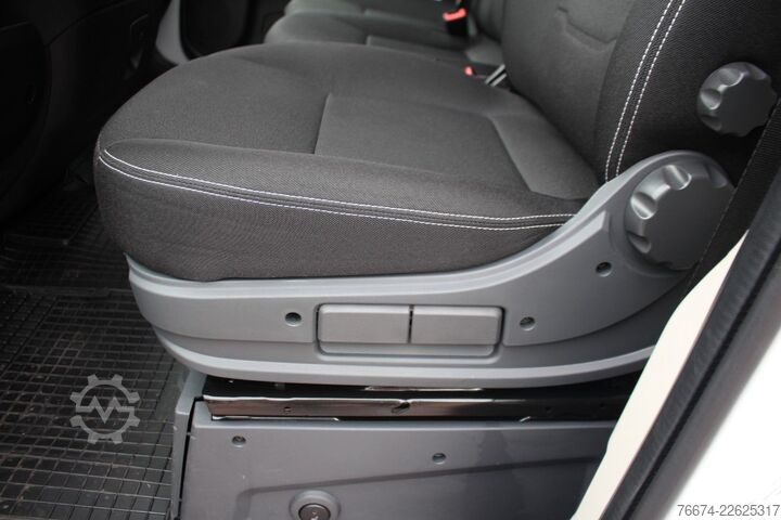 Xe van thùng kín Citroën Jumper Kasten 35 L2H2 BlueHDi 140 Standhzg Kamer