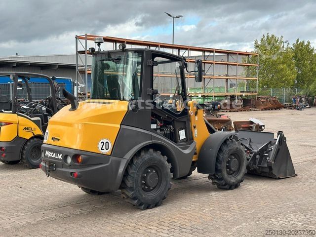 Utovarivač na kotačima MECALAC AX 700 4x4 Schaufel NEU Greifschaufel