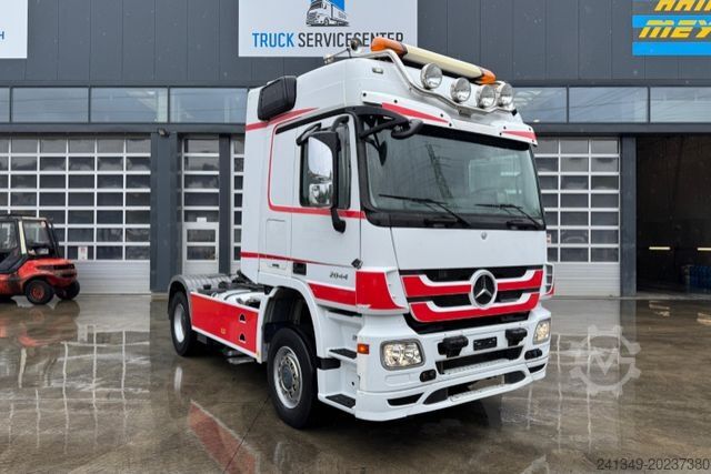 Tracteur routier standard MERCEDES-BENZ Actros 2044 4x4
