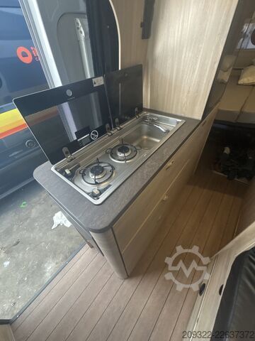 Camper 2023 Fiat Ducato Weinsberg Carabus | Manuale | Tetto a Soffietto