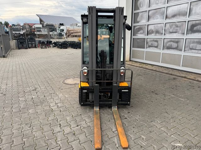 Frontgaffeltruck JUNGHEINRICH EFG 215 / Triplex: 4.25m! / SS / 4.168h / 2024