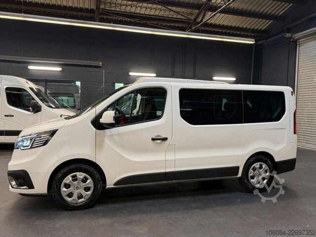 Минибус RENAULT Trafic Kombi L1H1 Life Style 8 Sitze AC LED PDC