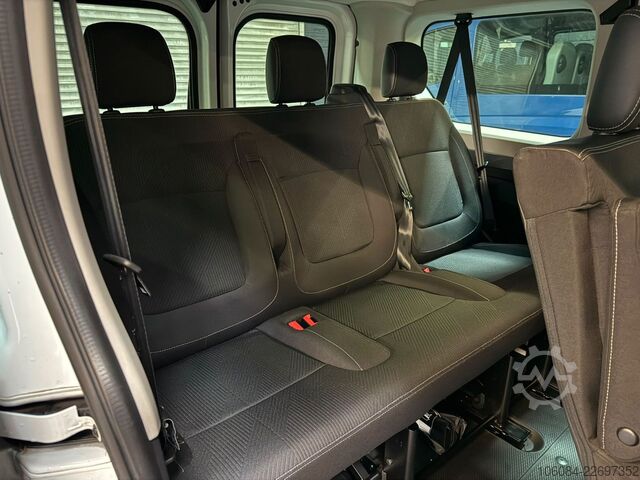 Минибус RENAULT Trafic Kombi L1H1 Life Style 8 Sitze AC LED PDC