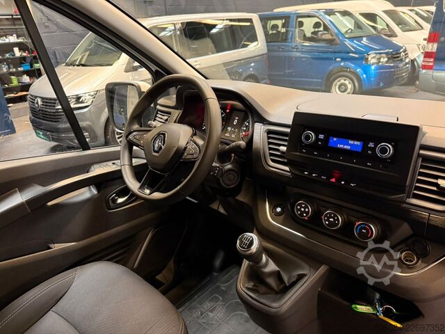 Минибус RENAULT Trafic Kombi L1H1 Life Style 8 Sitze AC LED PDC