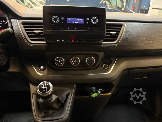 Минибус RENAULT Trafic Kombi L1H1 Life Style 8 Sitze AC LED PDC