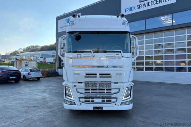 Đầu kéo tiêu chuẩn VOLVO FH-500 Standklima XXL 4x2