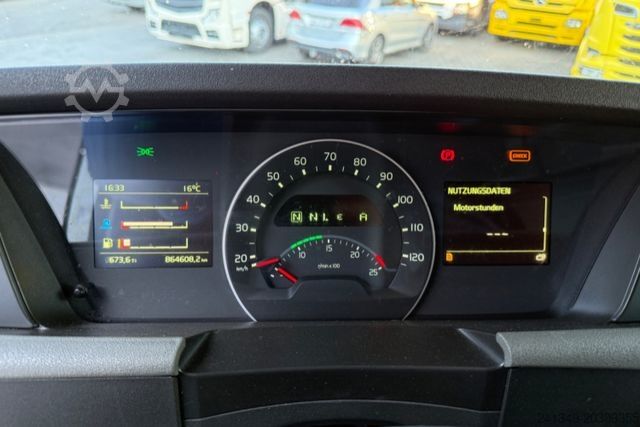 Đầu kéo tiêu chuẩn VOLVO FH-500 Standklima XXL 4x2